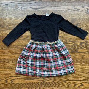 Gap Plaid Dress In Size 4t Preowned, very good used condition, no stains, holes,